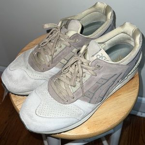 Vintage ASICS Sneakers Size 12